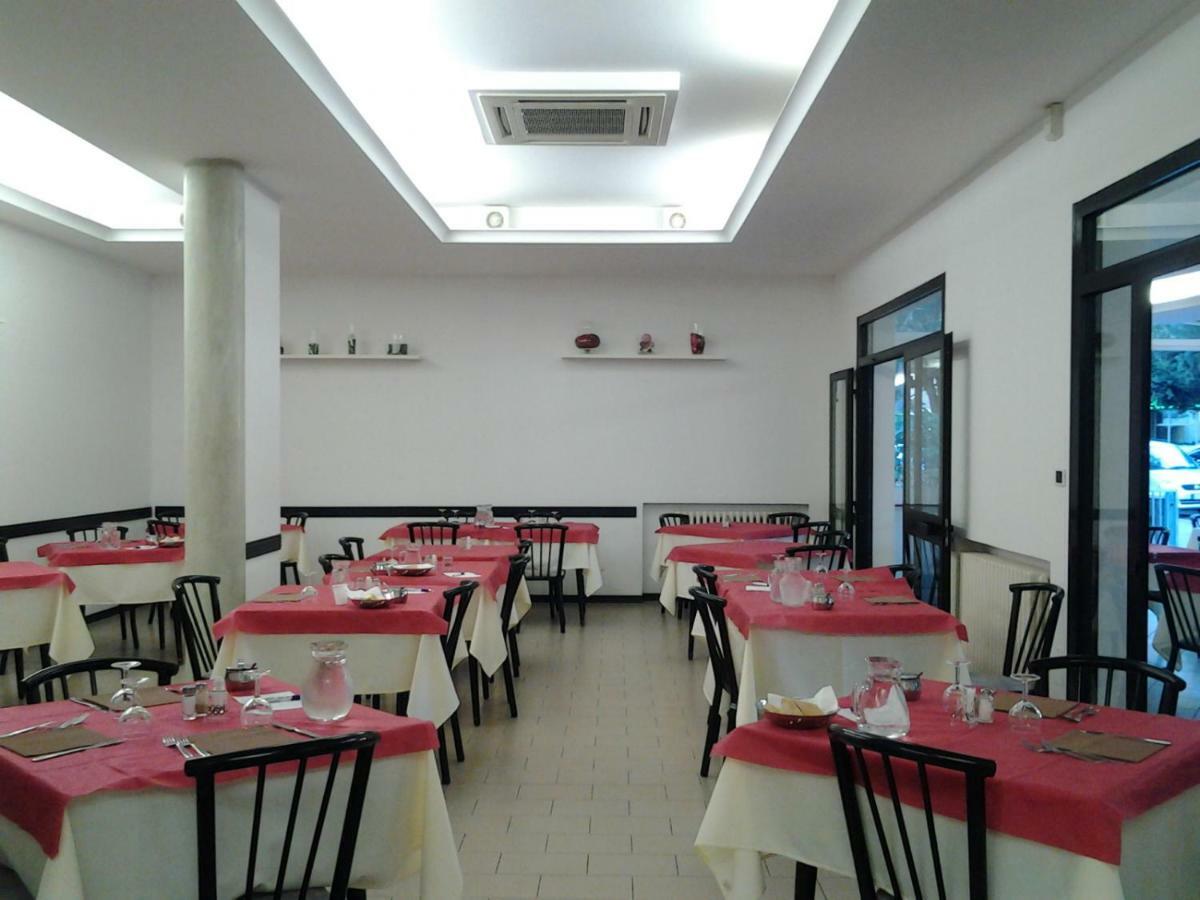Hotel Otello Punta Marina Luaran gambar