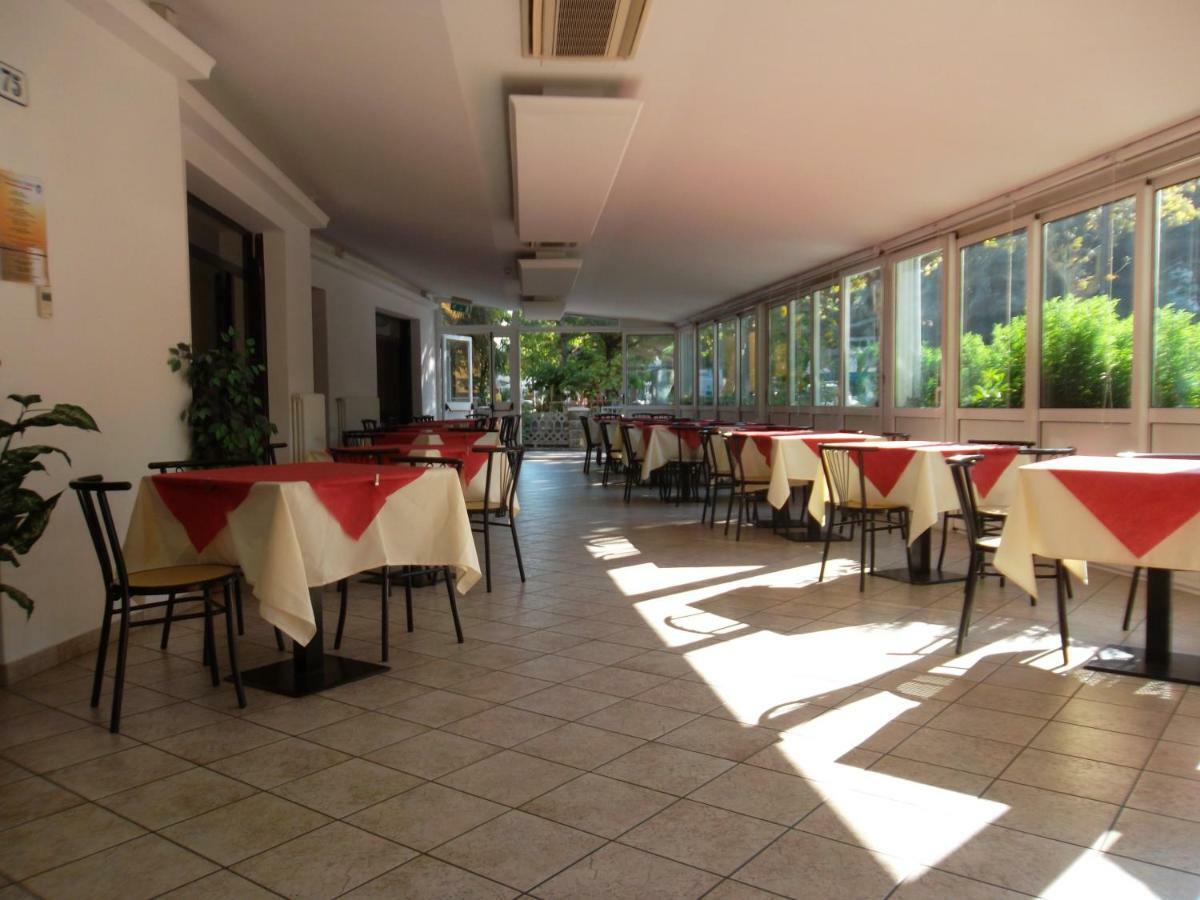 Hotel Otello Punta Marina Luaran gambar